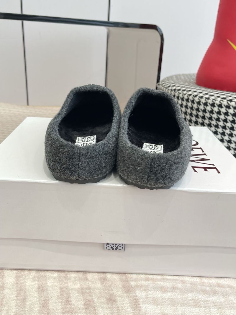 L0ew* slippers